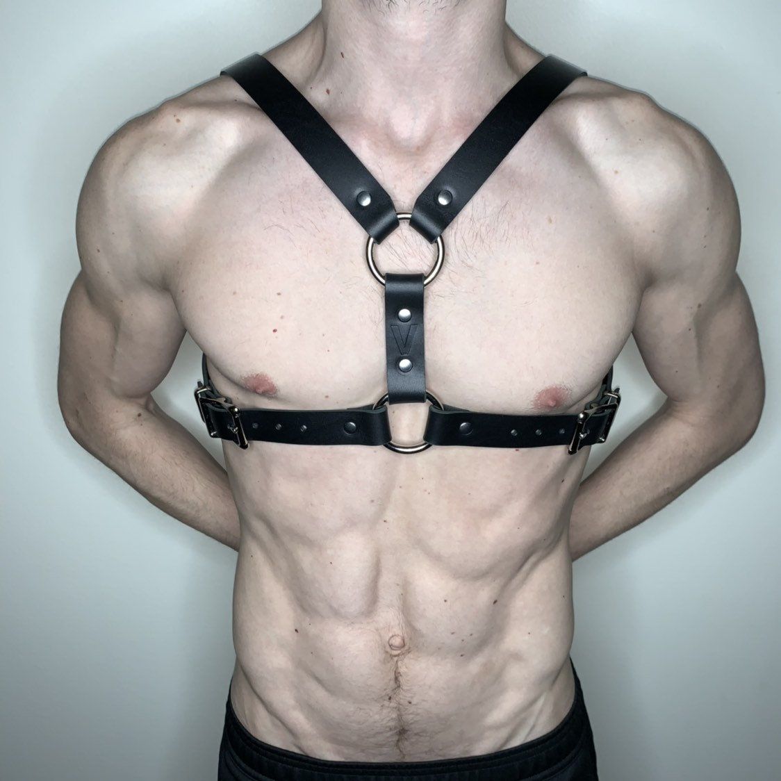 amoreze-the-accolade-brust-harness-herren-leder image 2