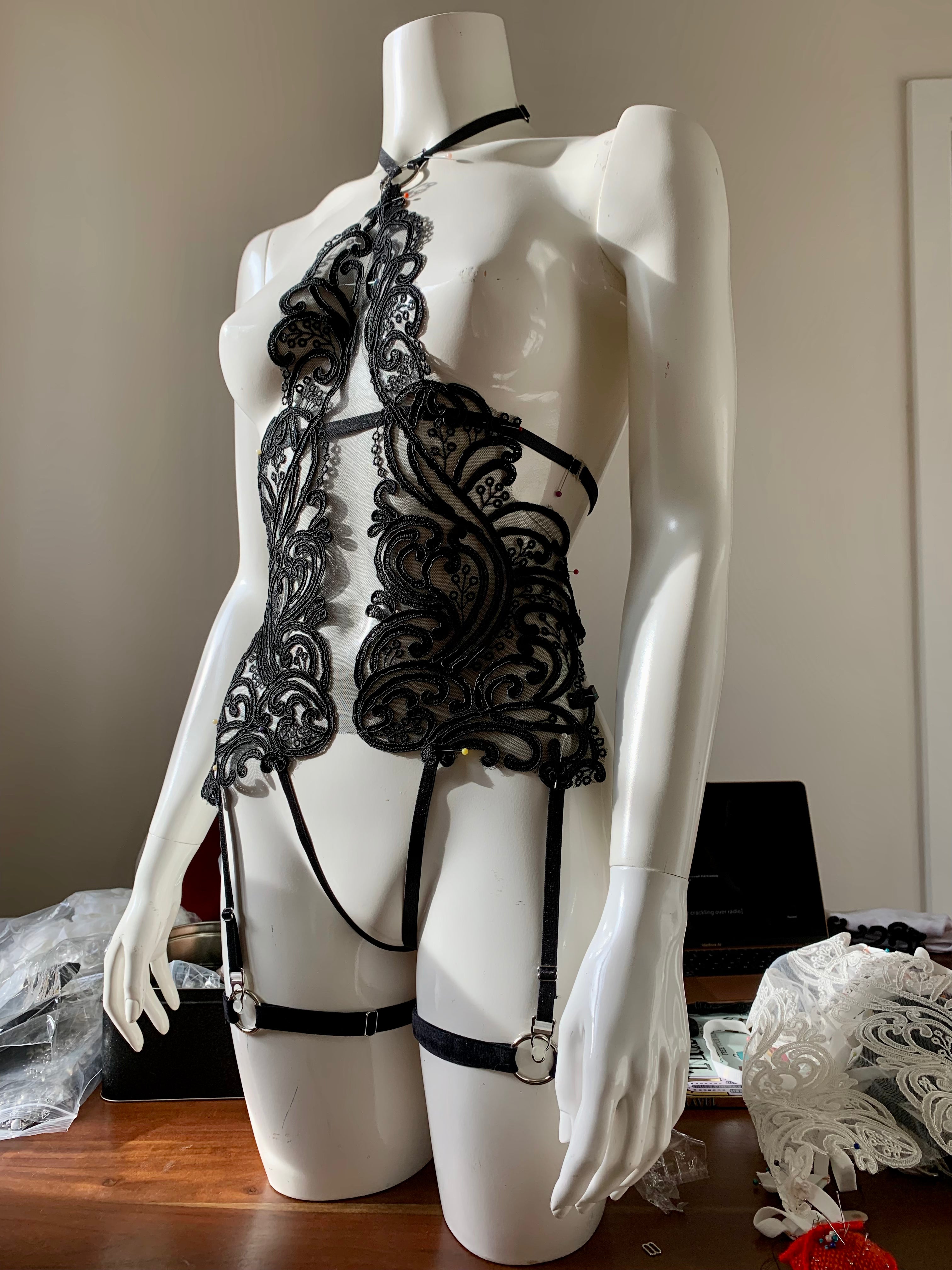 amoreze-celine-spitzen-playsuit-body-schwarz-gr-m-spitze image 4