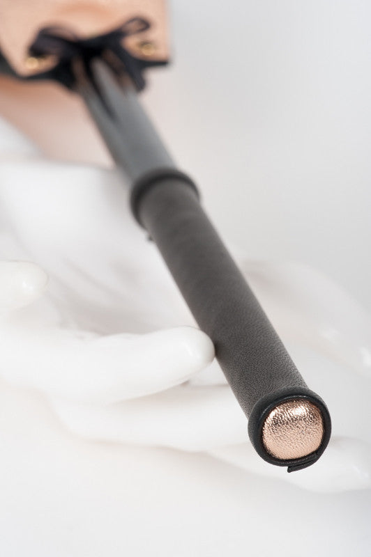 fr-ulein-kink-topaz-crop-gerte-rosegold-fell-kristall image 3