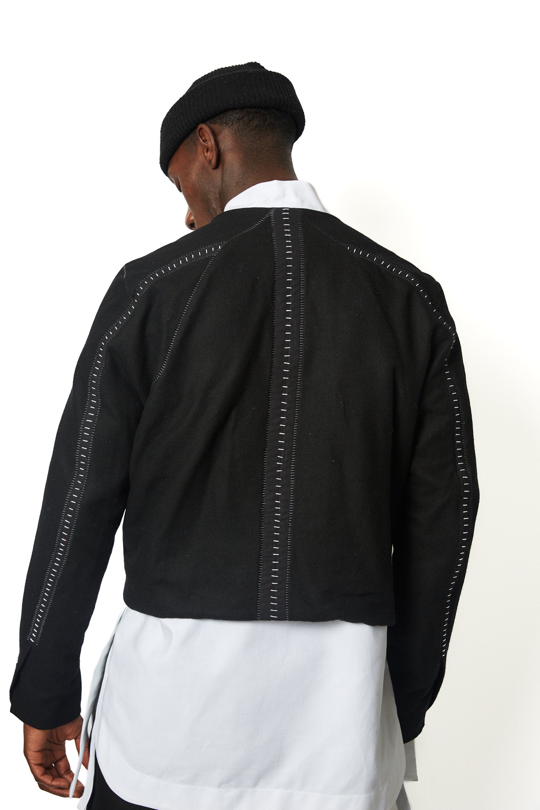 dennis-chuene-outerwear-cropped-eye-wrap-jacke-schwarz-wolle image 3