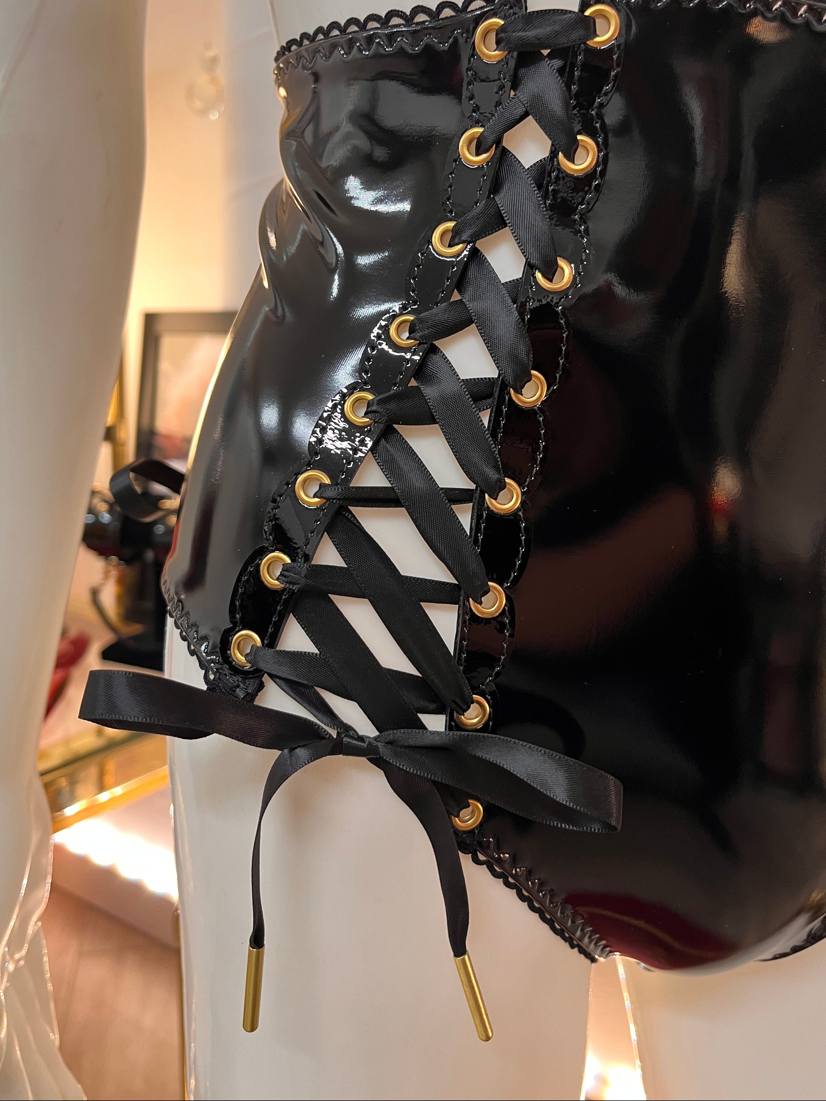 fr-ulein-kink-edelhei-lacing-high-waist-slip-wetlook-schwarz image 6