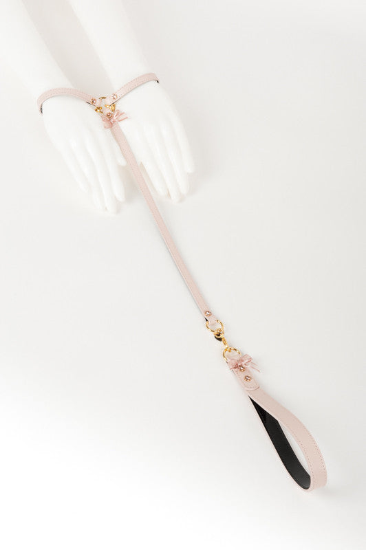 fr-ulein-kink-ch-rie-t-strap-fesseln-rosa-schwarz image 1