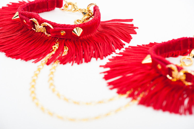 fr-ulein-kink-rouge-fringe-handcuffs-handschellen-rot image 2