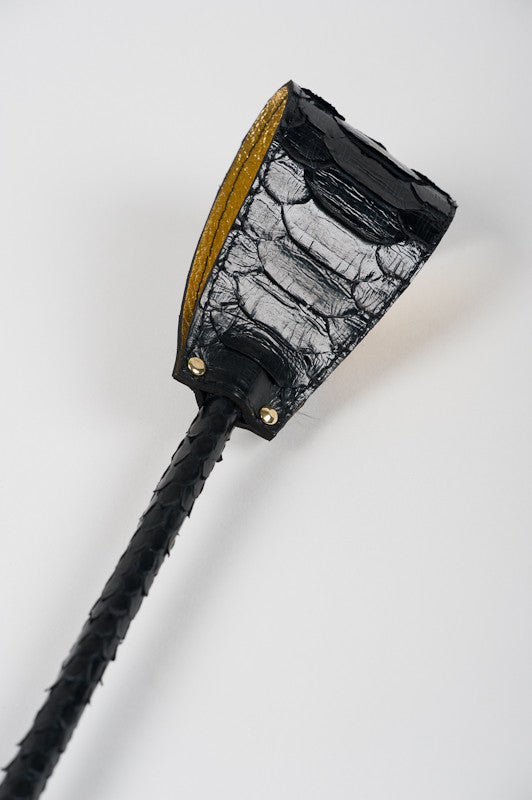 fr-ulein-kink-luxe-crop-reitgerte-python-schwarz-gold image 3