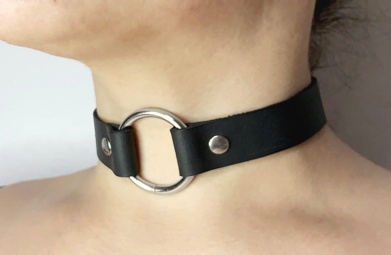 amoreze-rebecca-lederchoker-halsband-mit-ringen-gr-m image 2