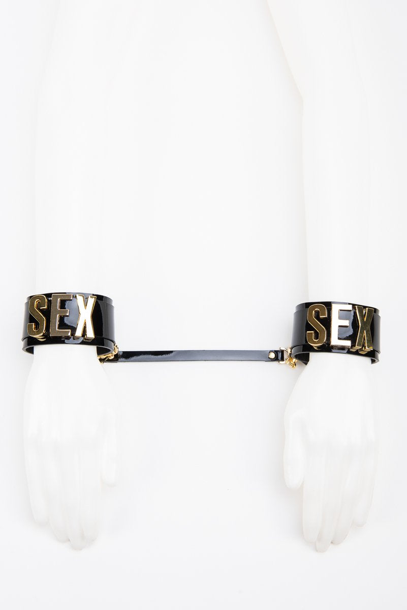 fraulein-kink-gold-letter-handcuffs-fu-fesseln-schwarz-gold image 3