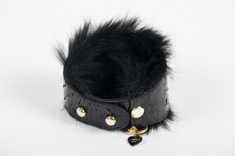 fr-ulein-kink-luxe-handschellen-fu-fesseln-python-fell image 5