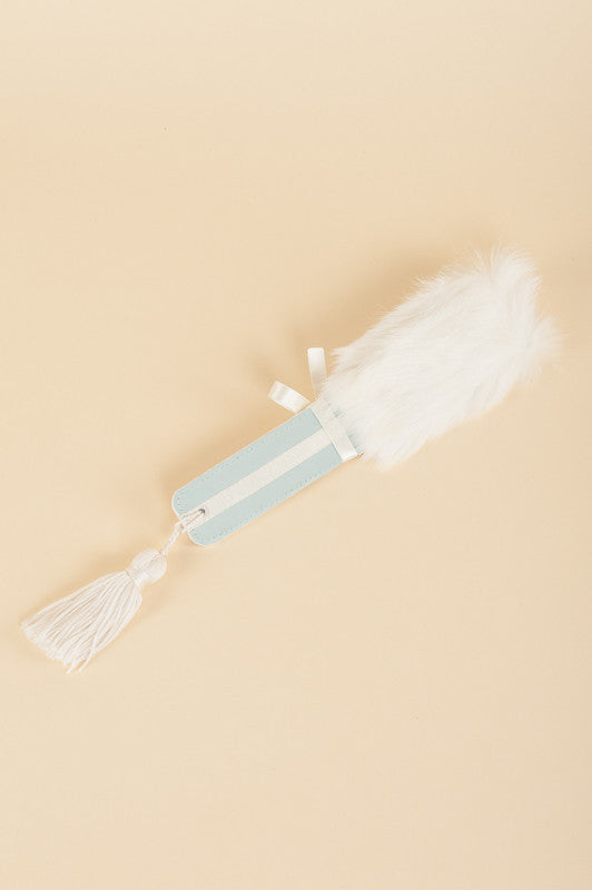 fraulein-kink-gold-lace-paddle-tiffanyblau-kaninchenfell image 3