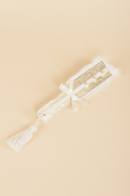 fraulein-kink-gold-lace-paddle-tiffanyblau-kaninchenfell image 2