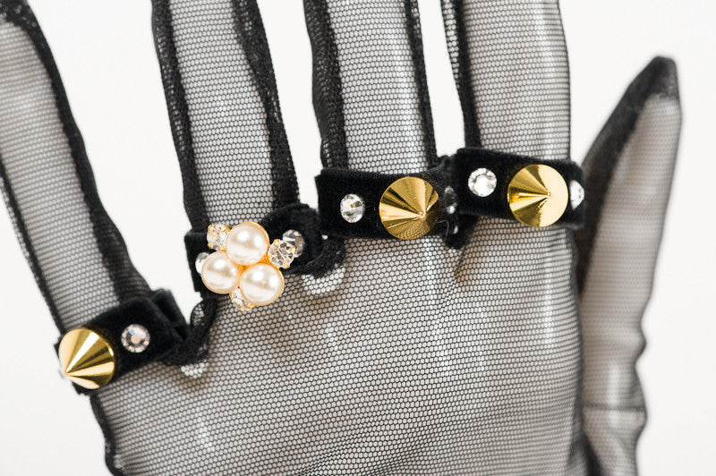 fraulein-kink-tulle-glove-handcuffs-handschuhe-schwarz-t-ll image 6