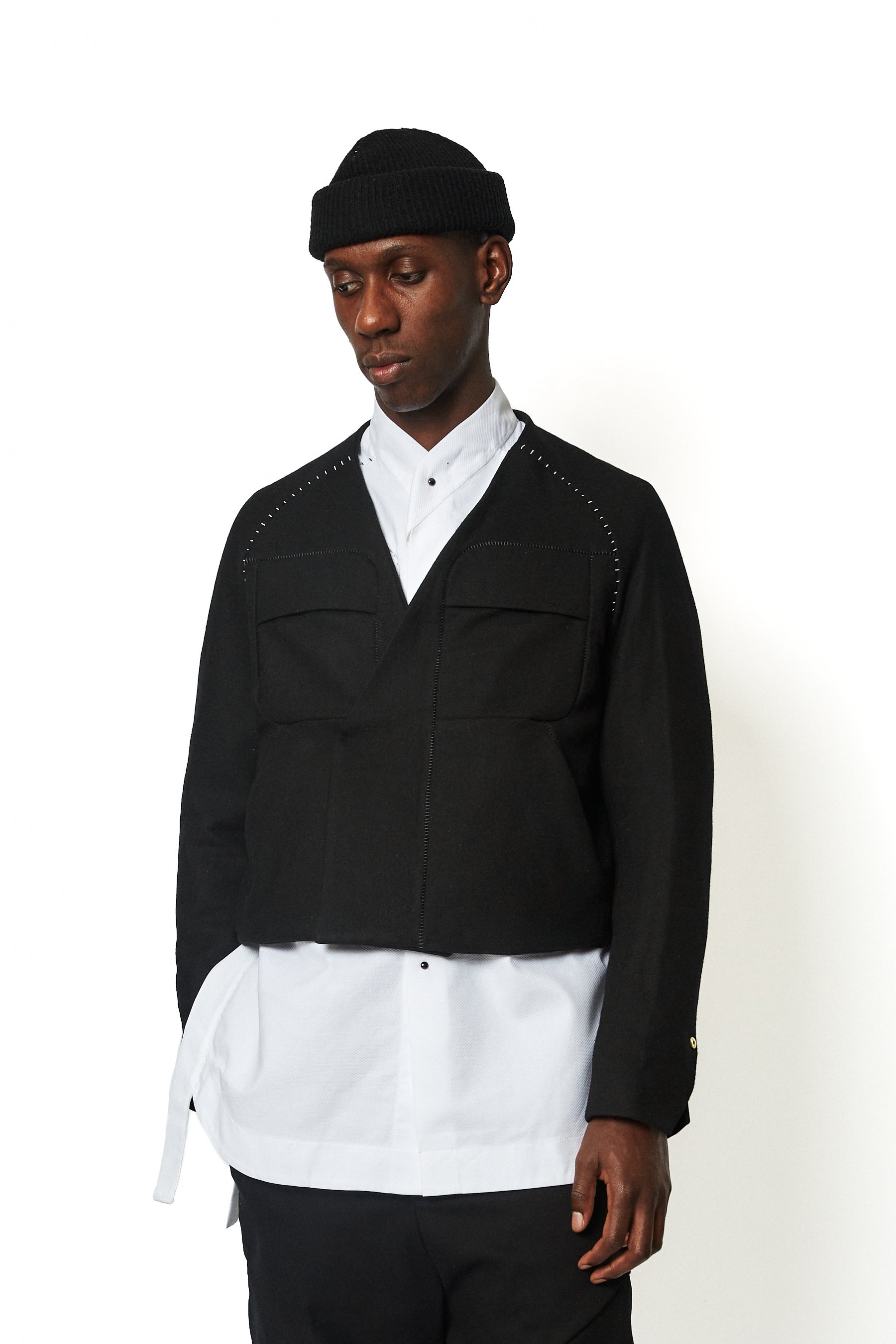 dennis-chuene-outerwear-cropped-eye-wrap-jacke-schwarz-wolle image 2