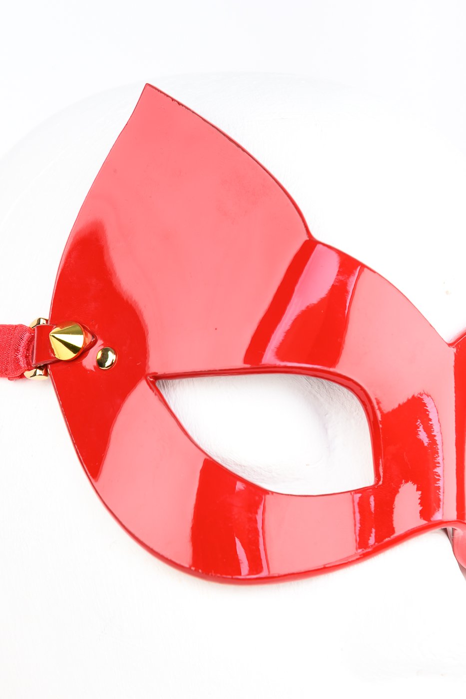 fr-ulein-kink-roja-maske-augenbinde-rot-lackleder-katze image 2