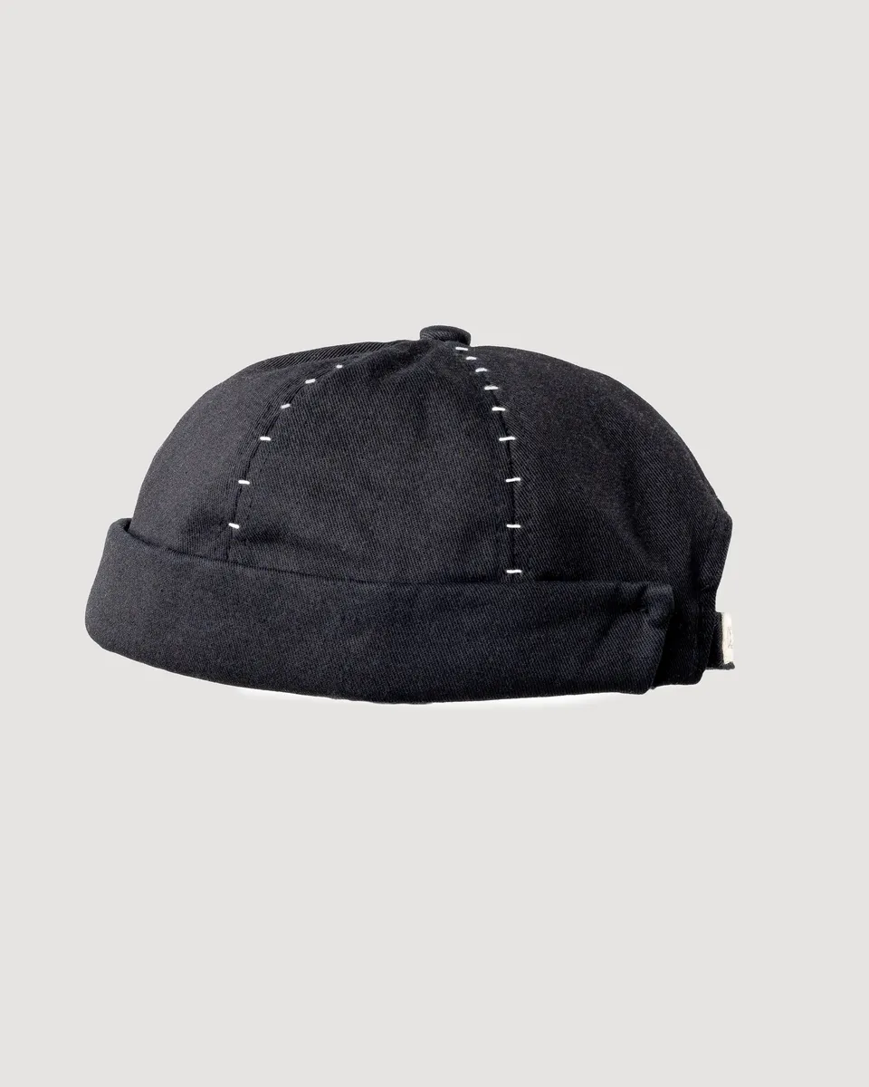 dennis-chuene-black-sailor-cap-m-tze-schwarz-baumwolle image 1