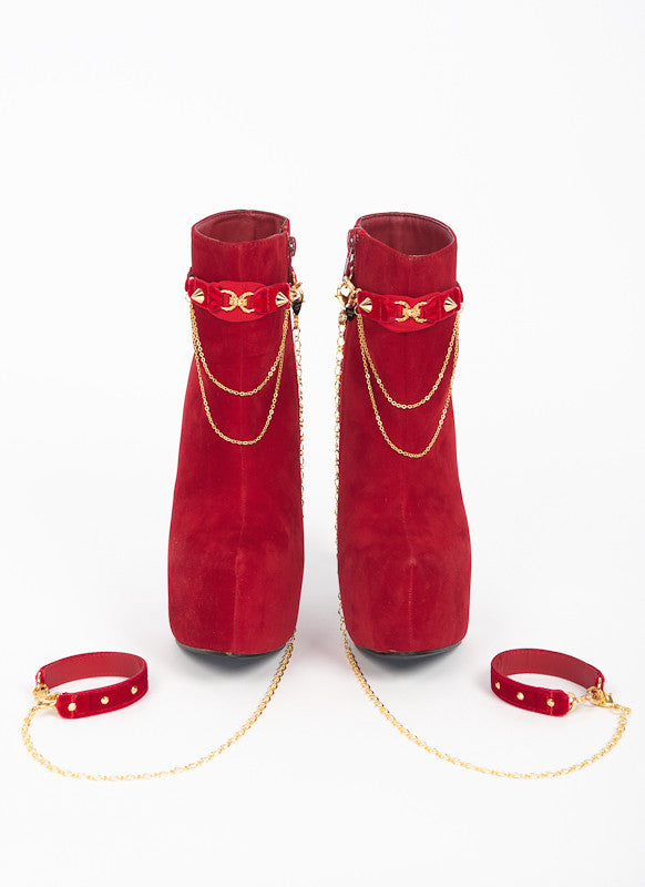 fr-ulein-kink-rouge-restraints-fu-fesseln-rot-gold-kette image 3