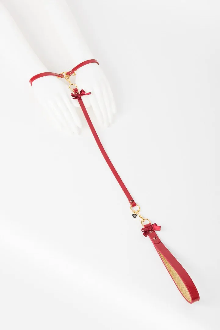 fr-ulein-kink-red-hot-t-strap-fesseln-rot-gold-swarovski image 1