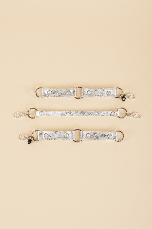 fraulein-kink-silver-lace-handcuffs-fu-fesseln-silber-spitze image 4