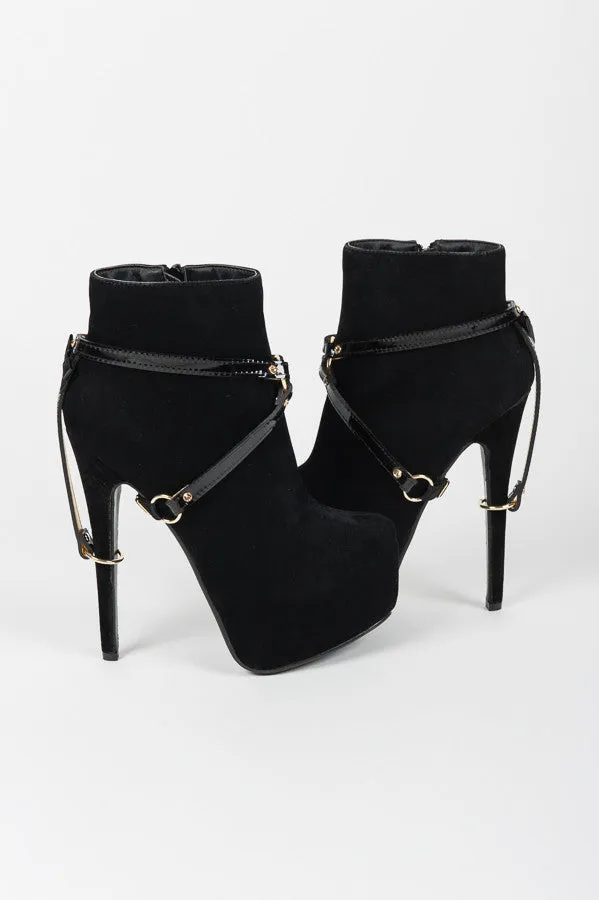 fr-ulein-kink-jet-heel-cuffs-fu-fesseln-schwarz-lackleder image 1