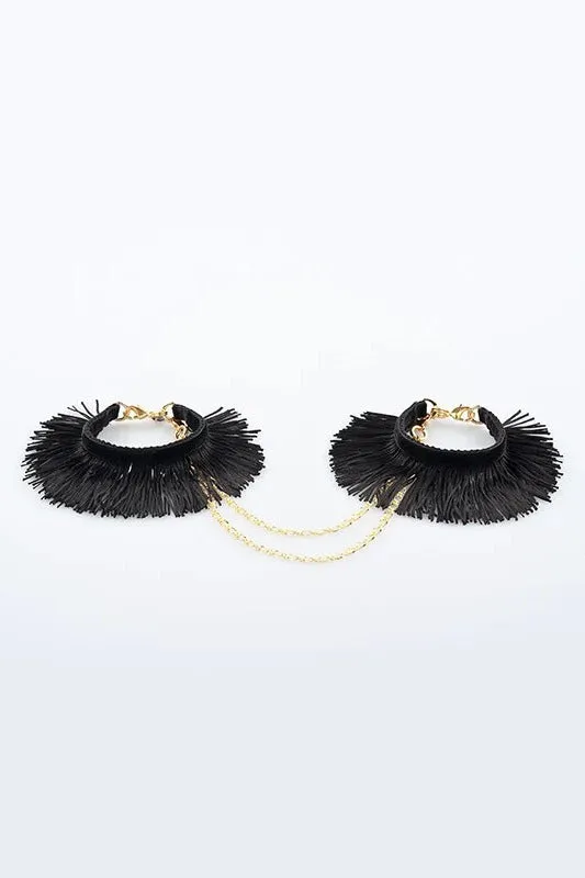fr-ulein-kink-justine-handfesseln-fransen-gold image 1