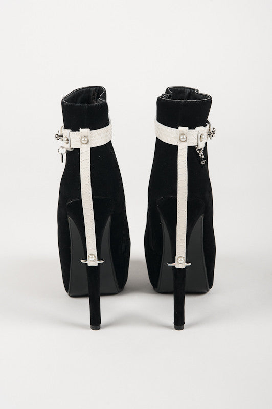 fr-ulein-kink-ankle-restraints-ivory-high-heel-cuffs-python image 2