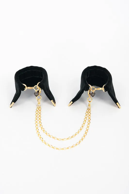 fr-ulein-kink-noir-velvet-cuffs-samt-handfesseln-goldkette image 1