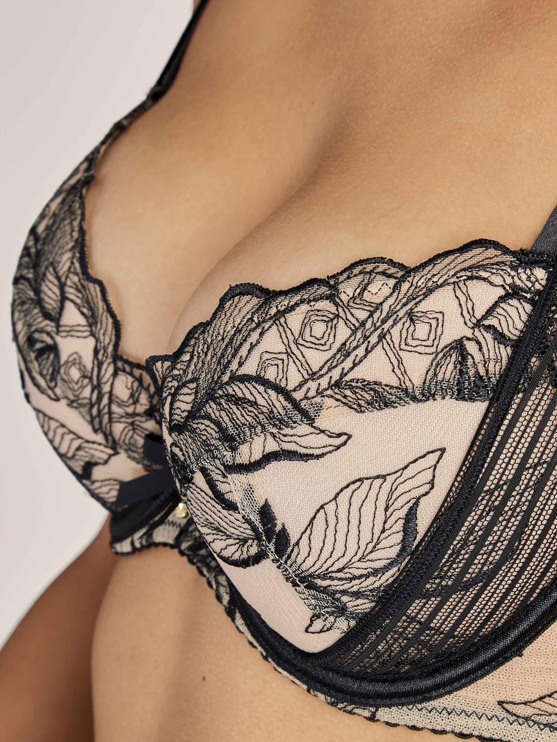 aubade-fleur-de-tattoo-plunge-bh-push-up-75e-schwarz image 5