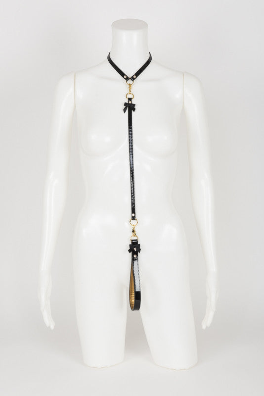 fr-ulein-kink-ritsy-t-strap-fesseln-schwarz-bronze-patentleder image 2