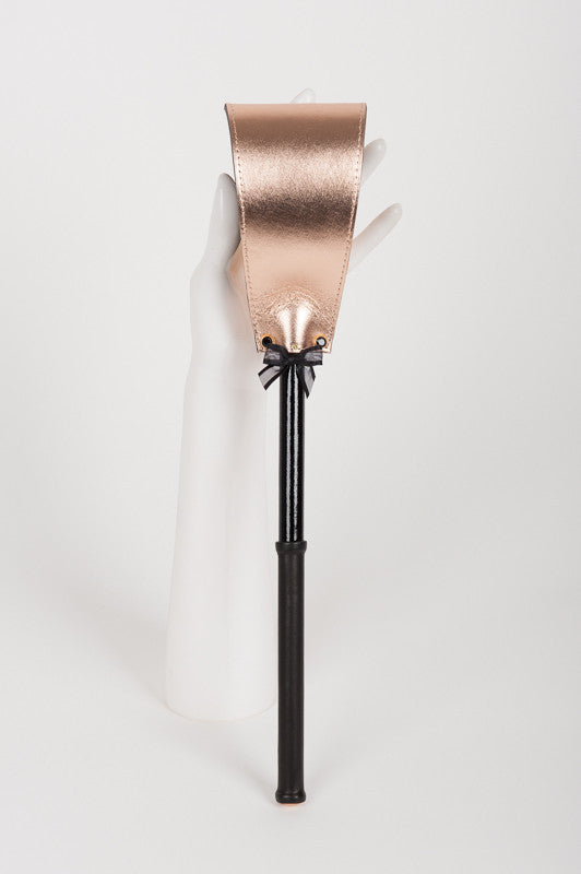 fr-ulein-kink-topaz-crop-gerte-rosegold-fell-kristall image 2