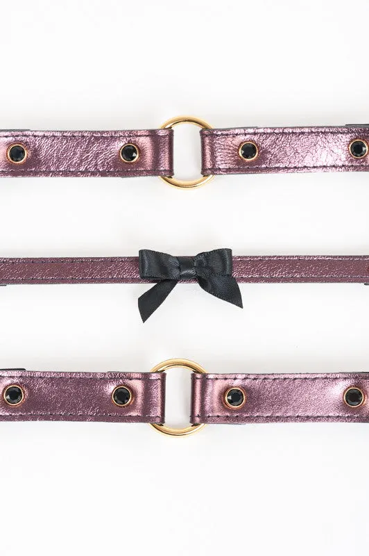 fr-ulein-kink-violet-handfesseln-leder-lila-mit-leine image 1