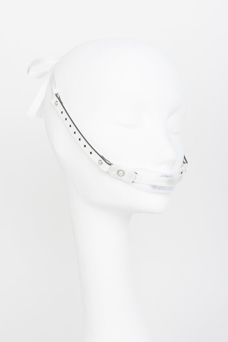 fr-ulein-kink-bianco-knebel-t-ll-wei-mit-perlen image 1