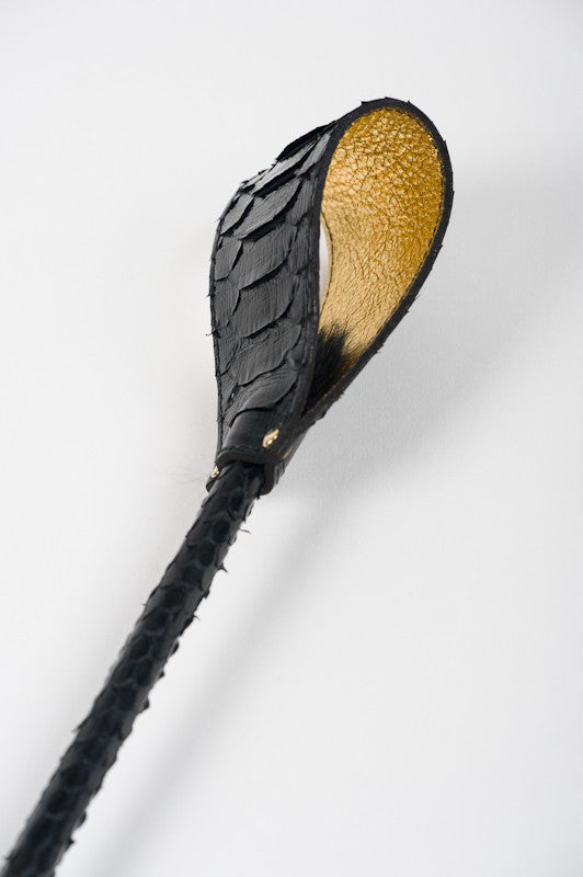 fr-ulein-kink-luxe-crop-reitgerte-python-schwarz-gold image 1
