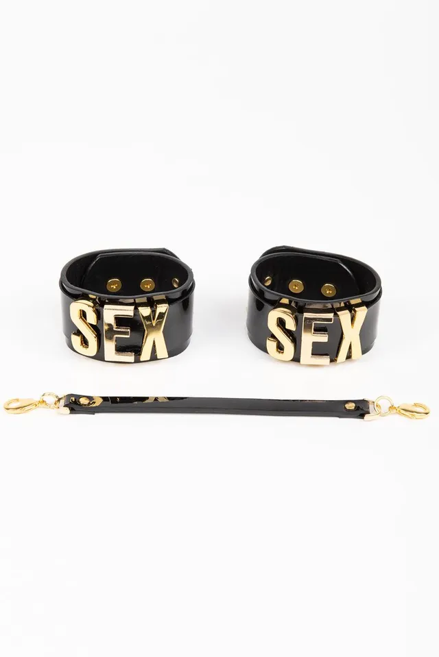 fraulein-kink-gold-letter-handcuffs-fu-fesseln-schwarz-gold image 1