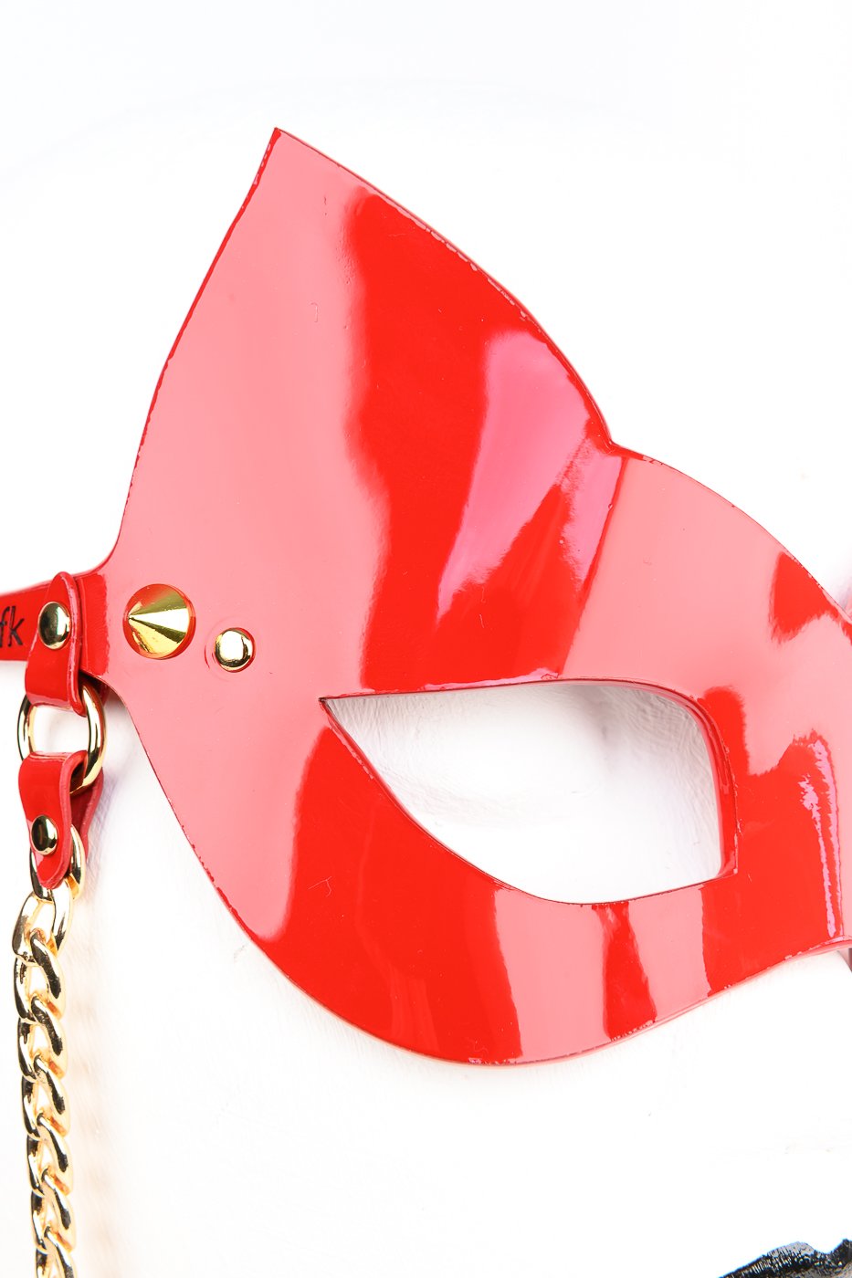 fr-ulein-kink-roja-kitten-sonnenbrille-leder-rot-kette image 3