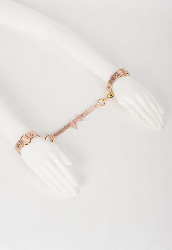 fru00e4ulein-kink-lolita-handfesseln-rosegold-leder image 2