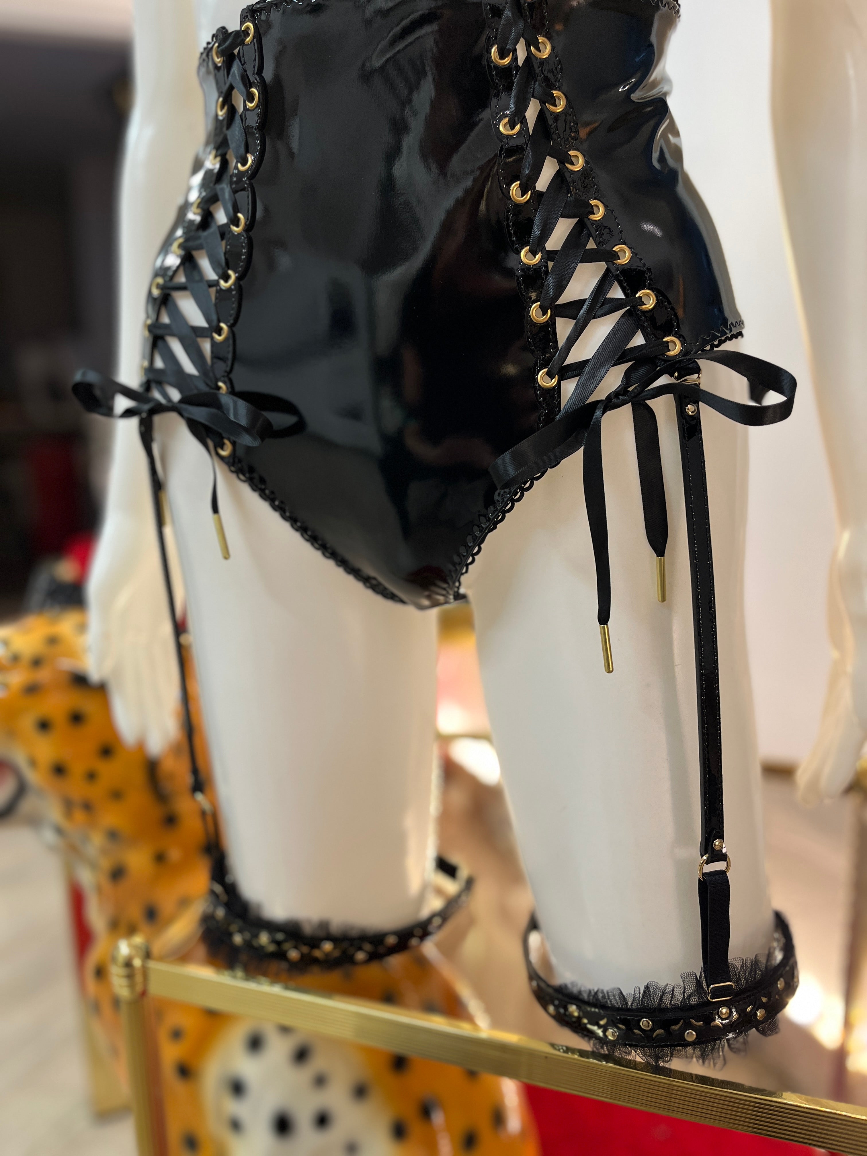 fr-ulein-kink-edelhei-leg-garters-beinstraps-schwarz image 4
