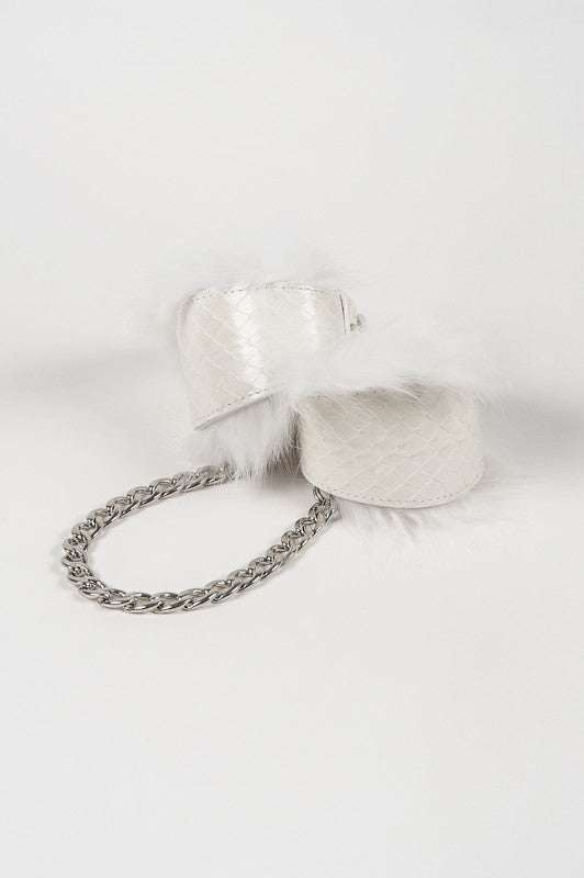 fr-ulein-kink-ankle-restraints-ivory-handcuffs-fesseln-wei-fell image 3