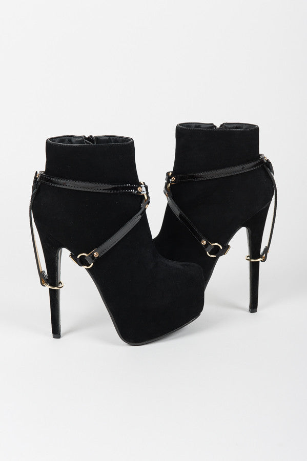 fr-ulein-kink-jet-heel-kn-chelfesseln-schwarz-gold image 2