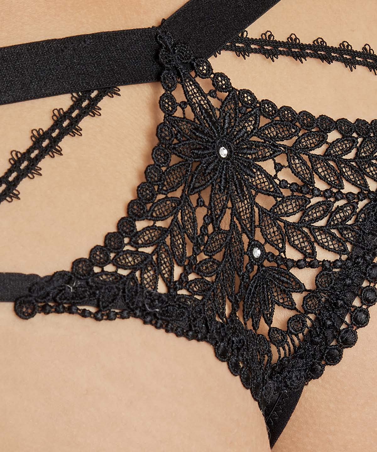 aubade-sweet-addiction-p026t-string-satin-slip image 2
