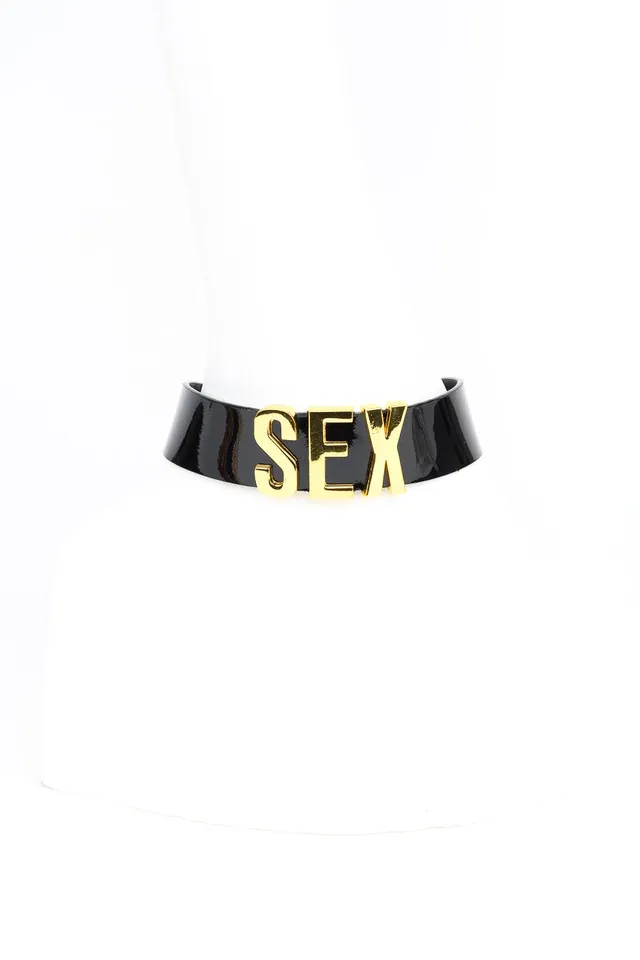 fraulein-kink-collars-gold-letter-collar-halsband-schwarz image 1