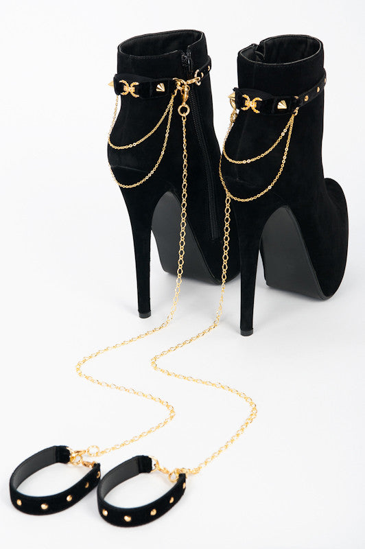 fr-ulein-kink-noir-fu-fesseln-schwarz-gold-kristall image 1