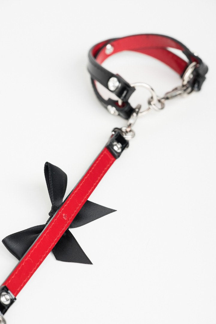 fr-ulein-kink-kiss-handfesseln-schwarz-rot-swarovski image 2