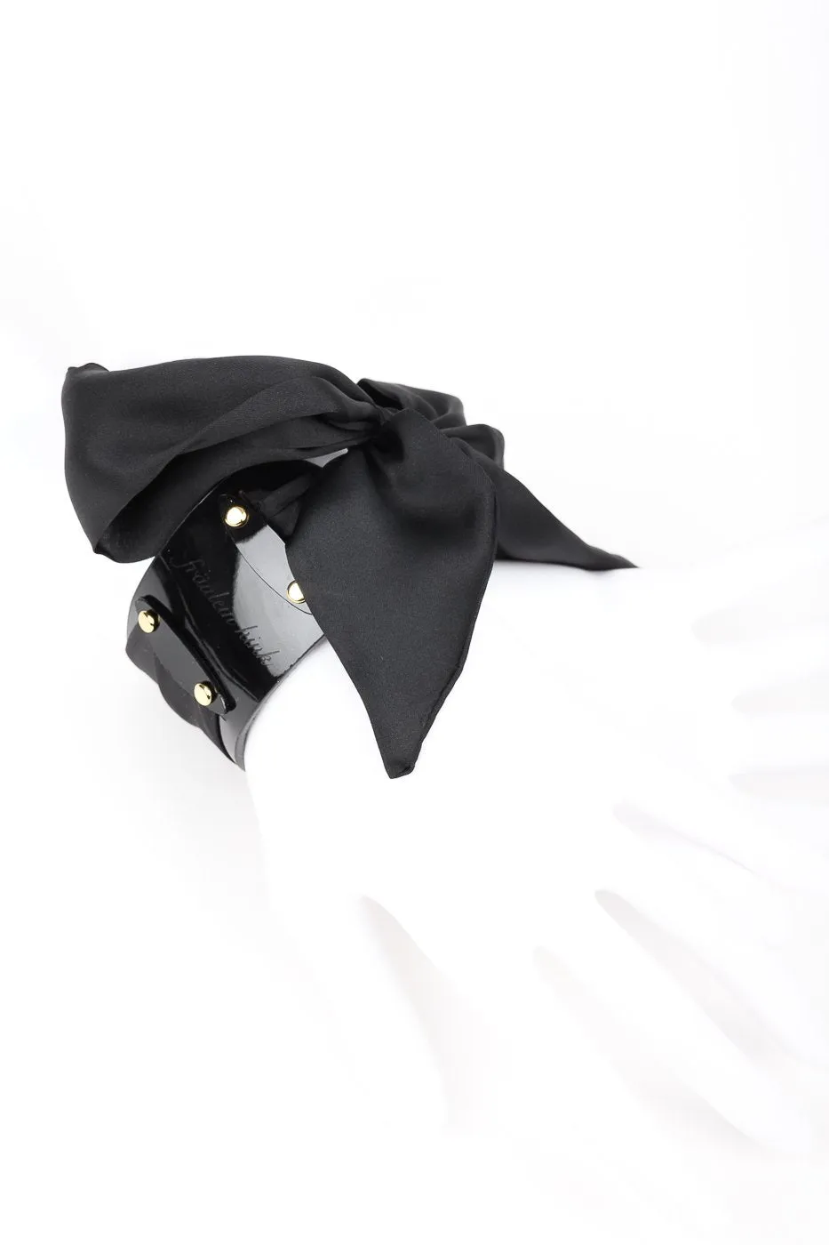 fraulein-kink-fk-bow-restraints-fu-fesseln-lack-satinschleife image 1