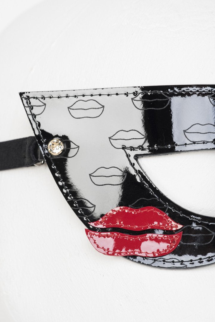 fr-ulein-kink-french-kiss-augenmaske-maske-schwarz-rot-kristall image 3