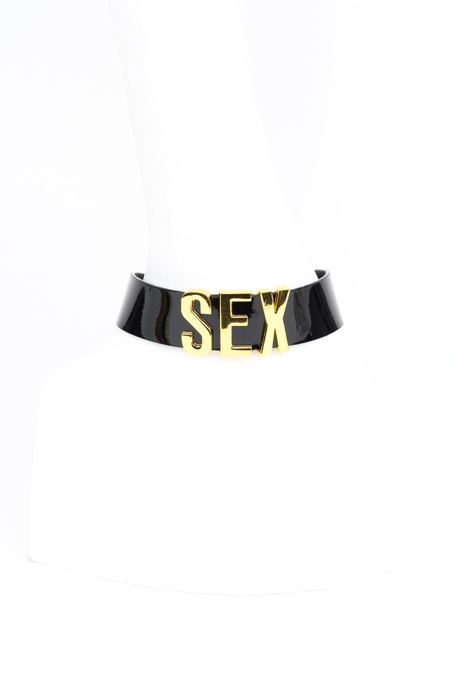 fraulein-kink-collars-gold-letter-collar-halsband-schwarz image 1