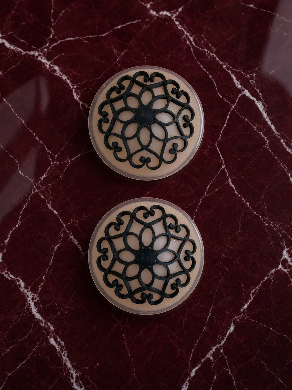 amoreze-filigree-nipple-pasties-schwarz-silikon image 1