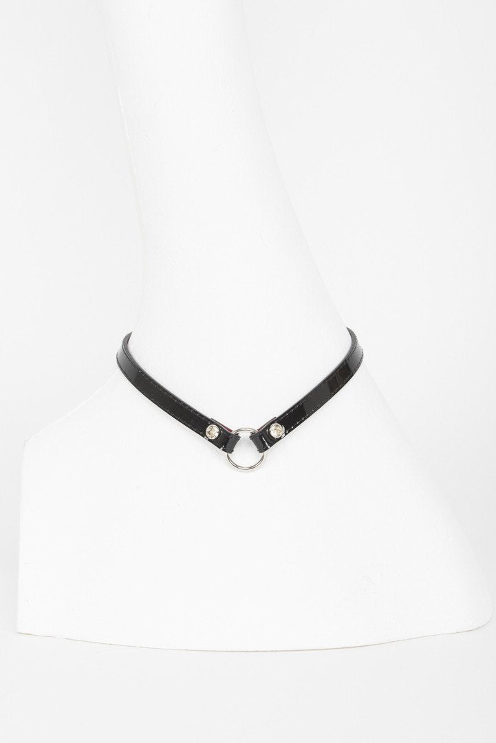 fr-ulein-kink-kiss-t-strap-fessel-schwarz-rot image 4